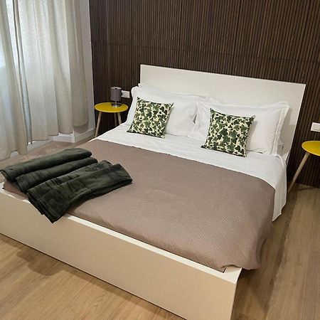 20 Settembre Rooms ลาสเปเซีย ภายนอก รูปภาพ