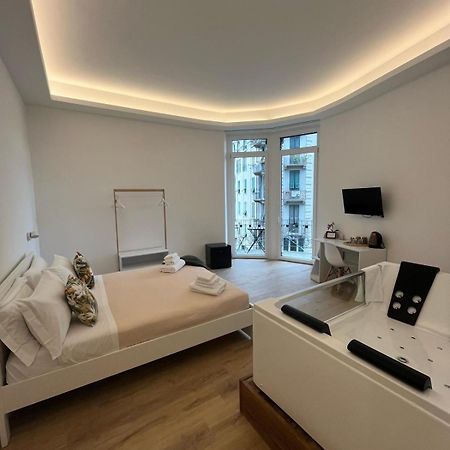 20 Settembre Rooms ลาสเปเซีย ภายนอก รูปภาพ