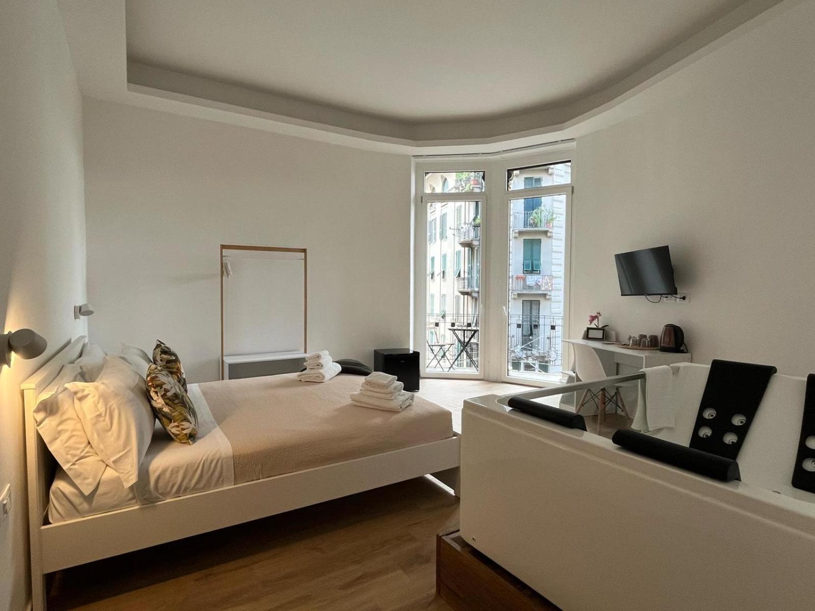 20 Settembre Rooms ลาสเปเซีย ภายนอก รูปภาพ
